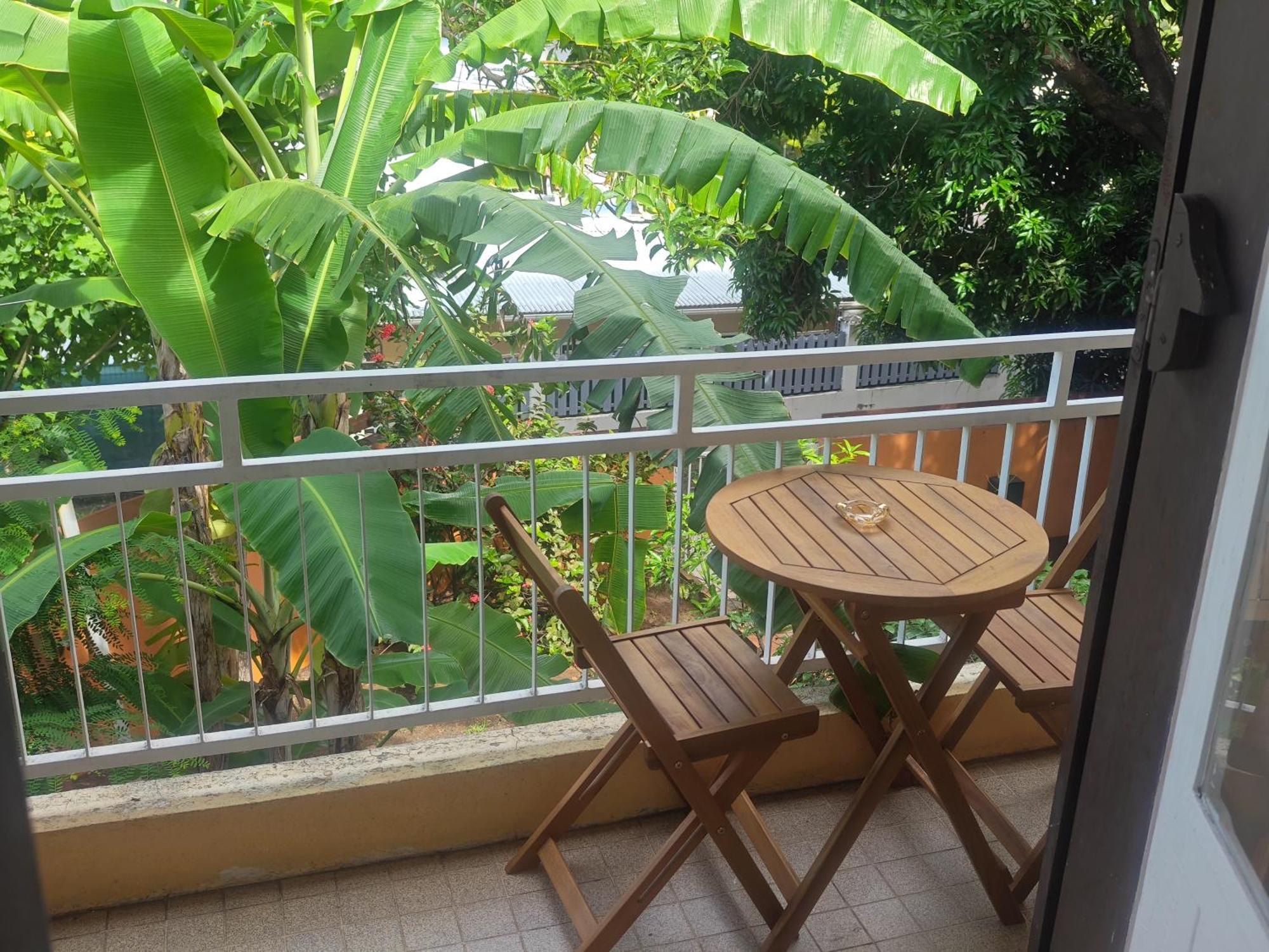 Apartamento Locatriolet Saint-Denis Habitación foto